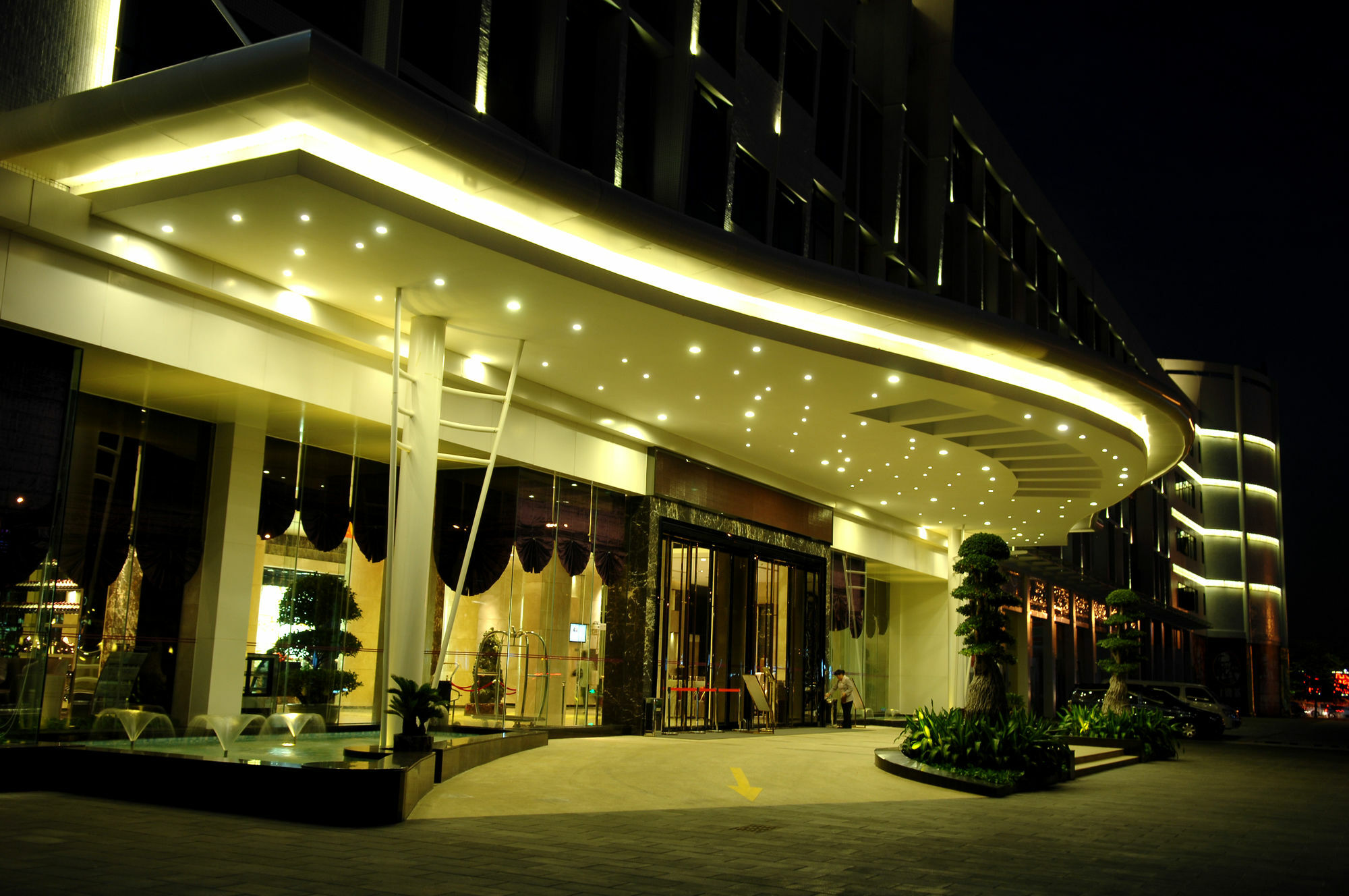 Haoyin Gloria Plaza Hotel Guangzhou Exterior photo